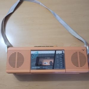 Vintage Soundesign Model 4617PNK AM-FM Stereo Cassette Recorder [Not Tested].